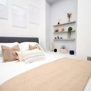 Apartment The Snug - Studio In Mount Pleasant, Swansea