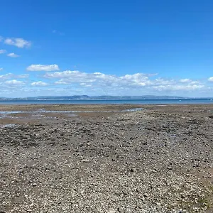 Apartment Sea-view Flat Near Mumbles., Swansea